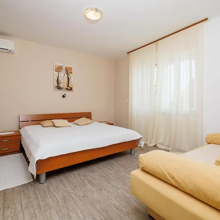 Apartamento Marija Mundanije