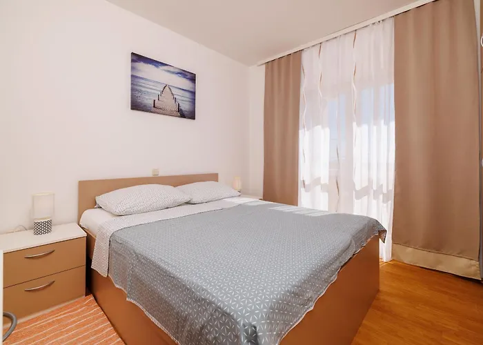 Apartments Marija Mundanije