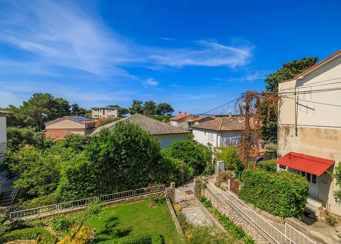 Apartments Marija Apartment Mundanije