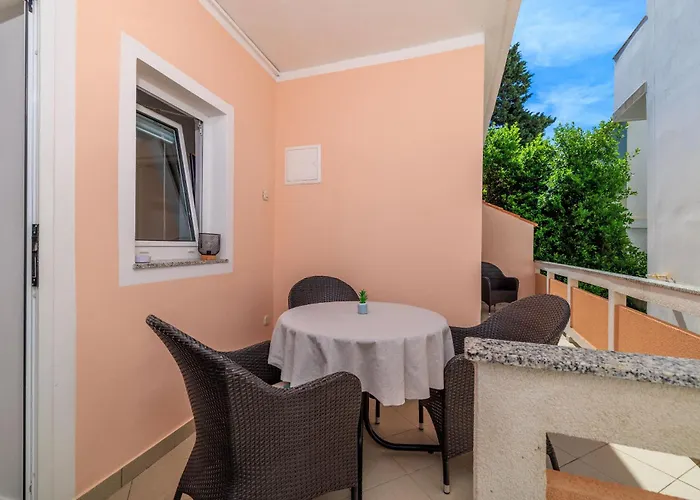 Apartments Marija Mundanije